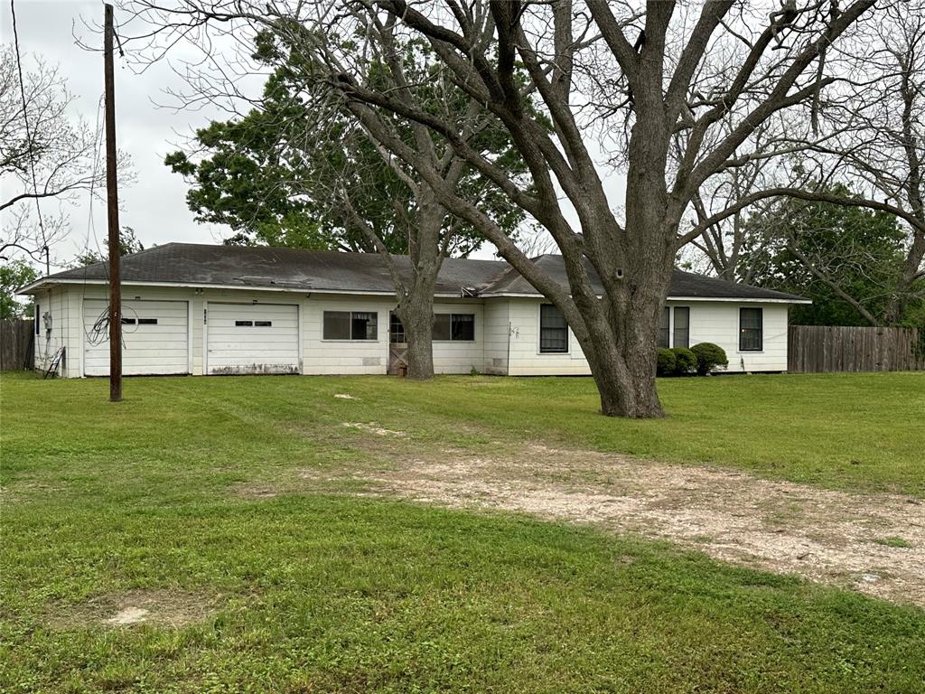 1244 County Road 479 Rd, El Campo, Texas image 2