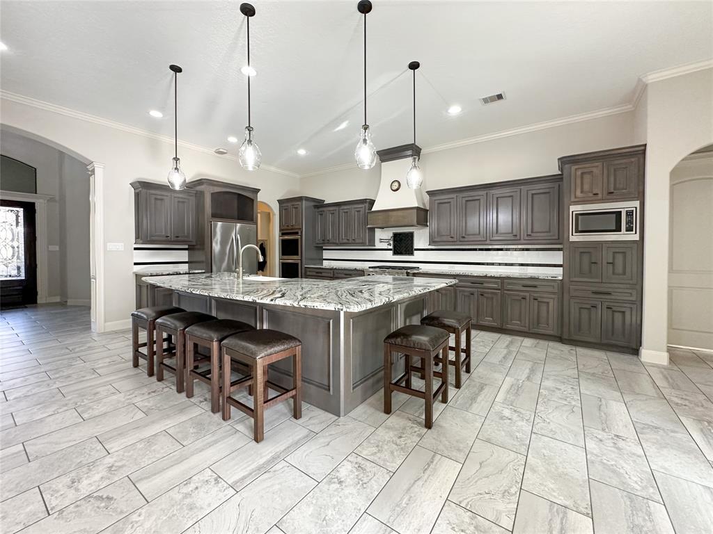 5 Dumaine Court, Conroe, Texas image 8