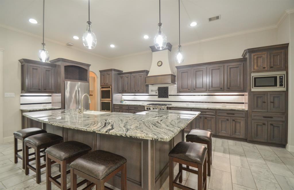 5 Dumaine Court, Conroe, Texas image 11