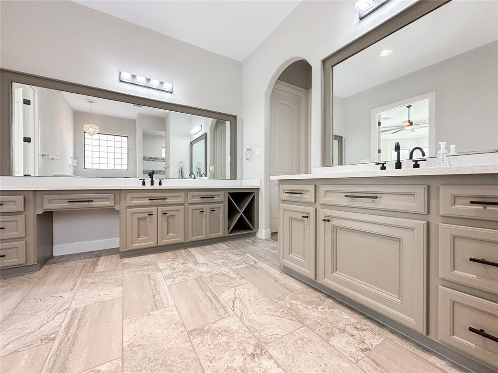 5 Dumaine Court, Conroe, Texas image 32
