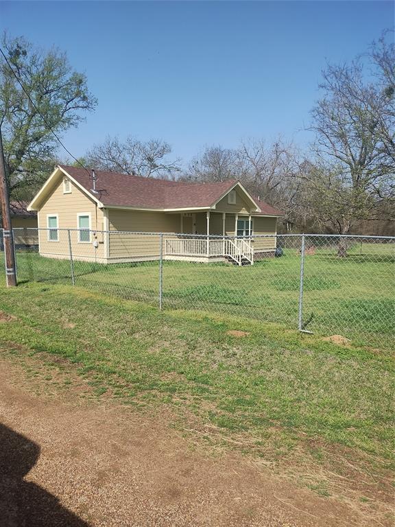 609 W Barton Street, Calvert, Texas image 1