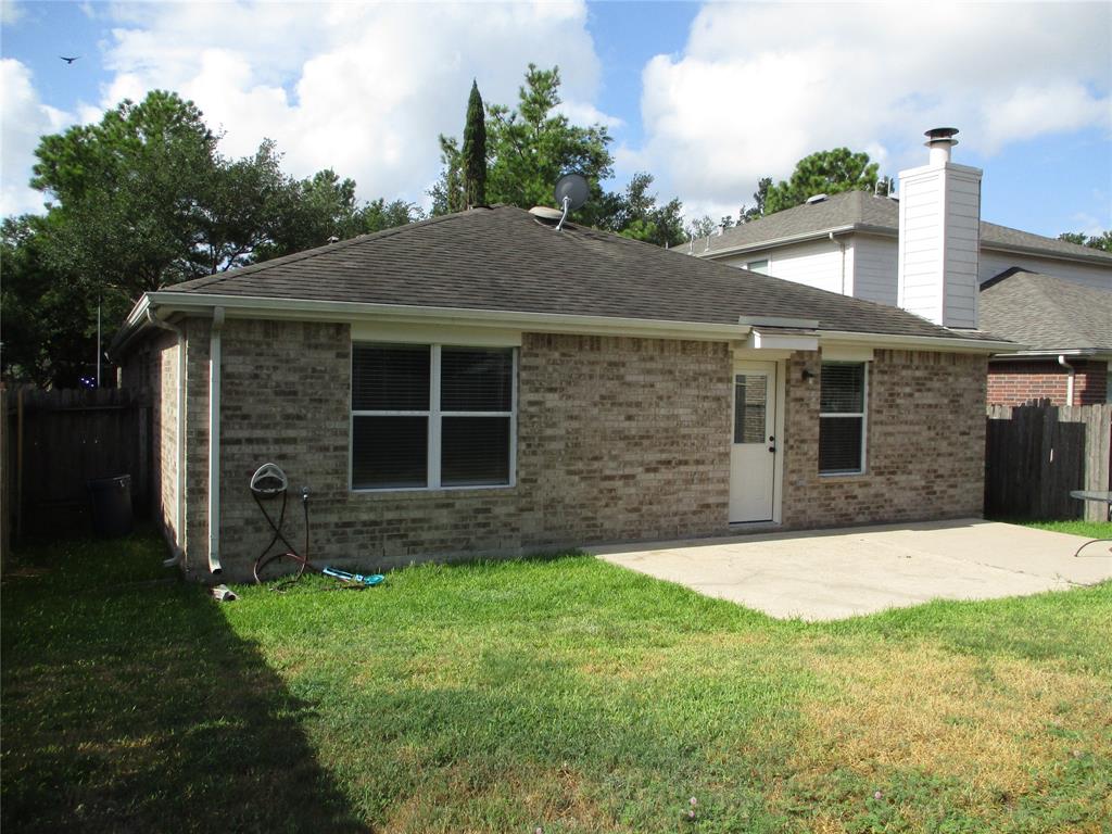 17330 Shadow Ledge Drive, Houston, Texas image 22