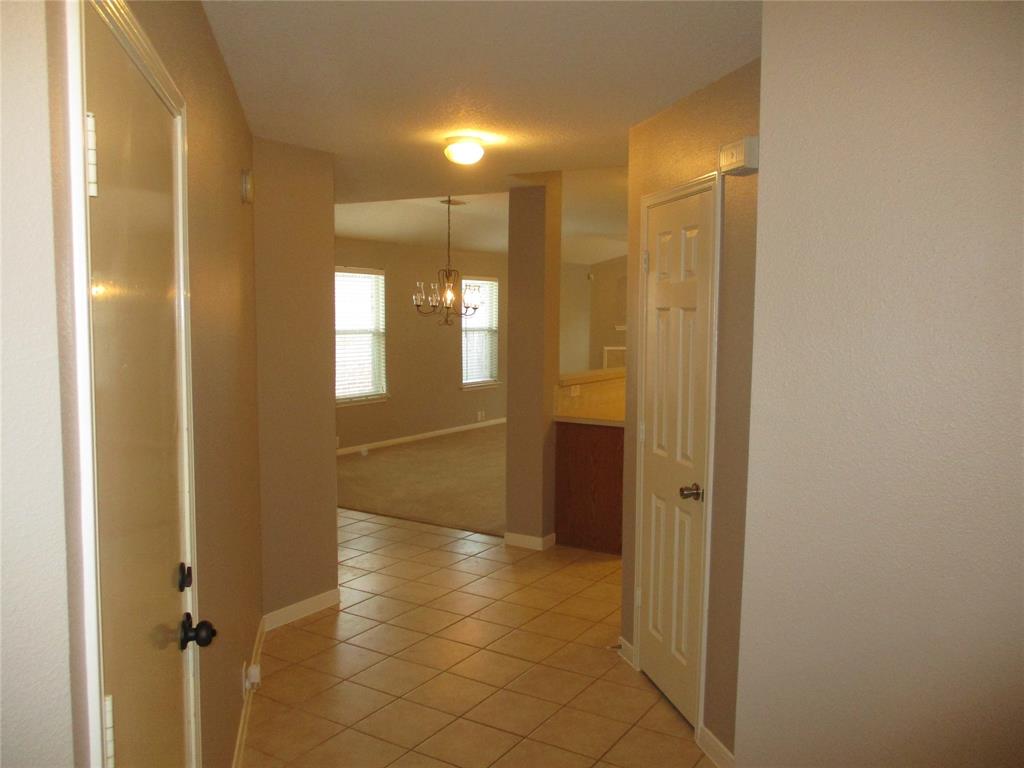 17330 Shadow Ledge Drive, Houston, Texas image 3