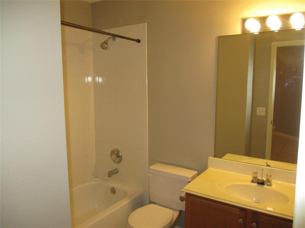 17330 Shadow Ledge Drive, Houston, Texas image 19