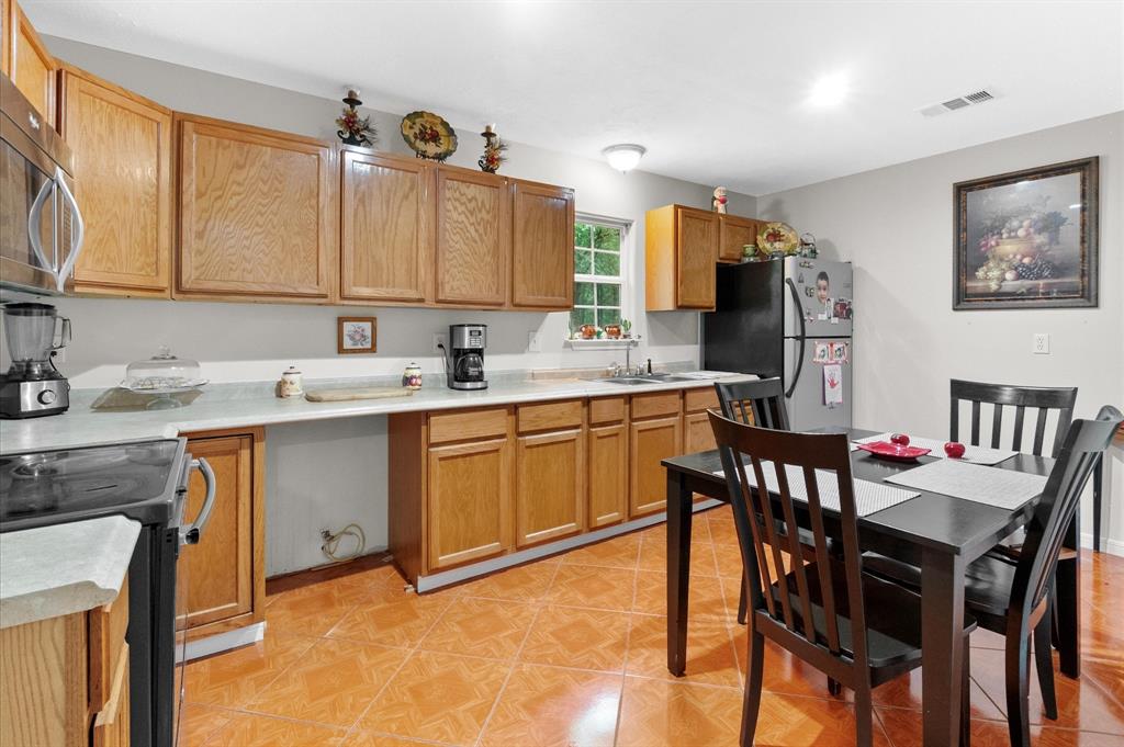 201 Bayou Oaks St St, Cleveland, Texas image 10