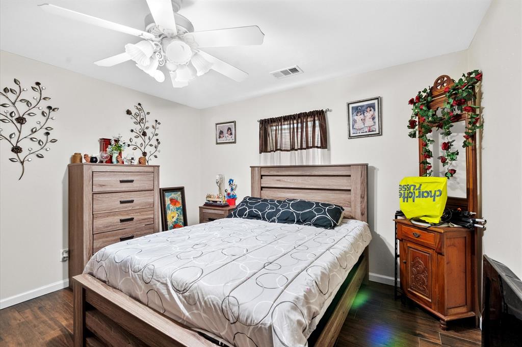 201 Bayou Oaks St St, Cleveland, Texas image 24