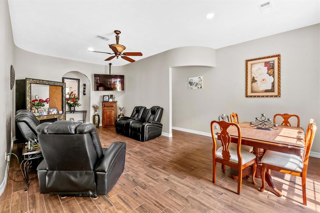 201 Bayou Oaks St St, Cleveland, Texas image 5