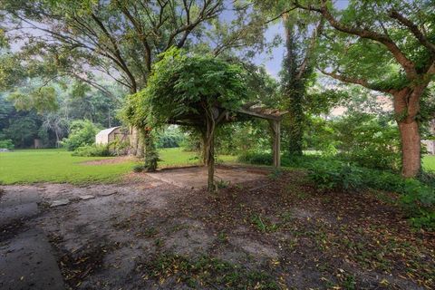 A home in Alvin