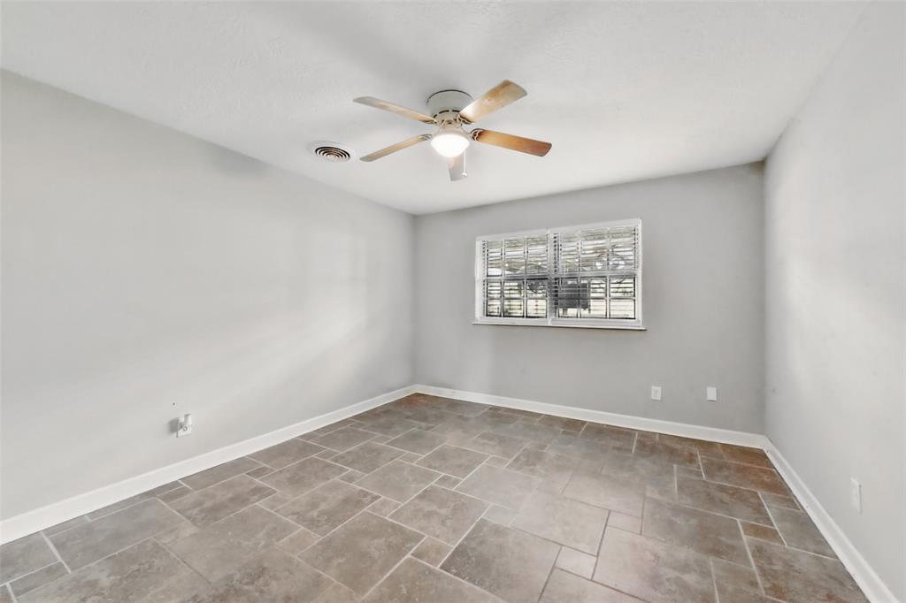 3110 Lazy Pine Lane, La Porte, Texas image 13