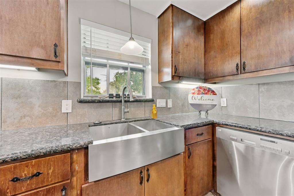 3110 Lazy Pine Lane, La Porte, Texas image 10