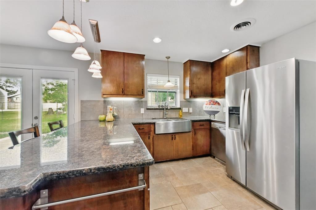 3110 Lazy Pine Lane, La Porte, Texas image 9