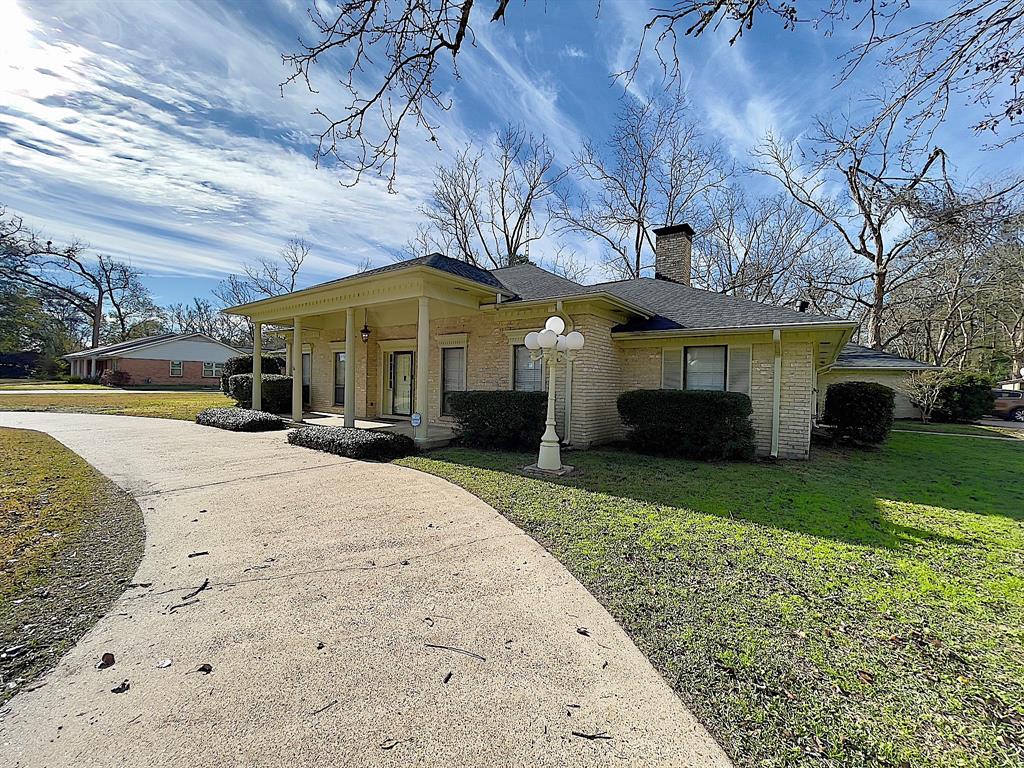 11 Sherwood Street, Dayton, Texas image 1