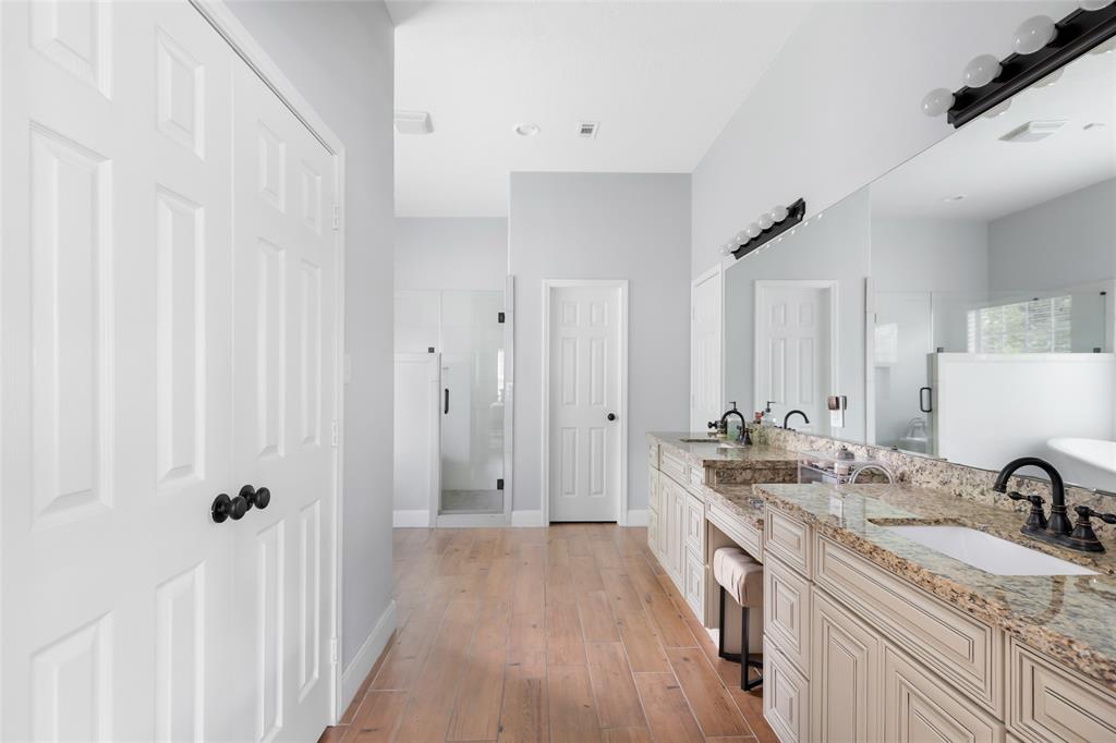 8118 S Laura Circle, Baytown, Texas image 33