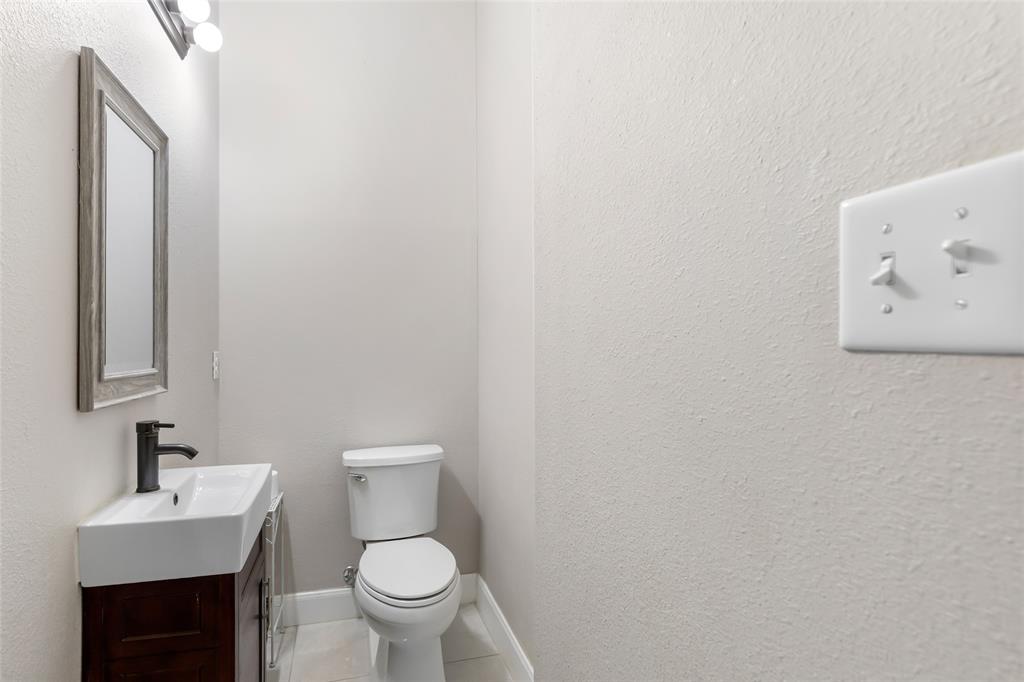 8118 S Laura Circle, Baytown, Texas image 29
