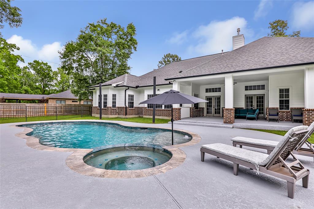 8118 S Laura Circle, Baytown, Texas image 12