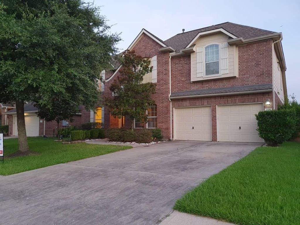 listing image 0