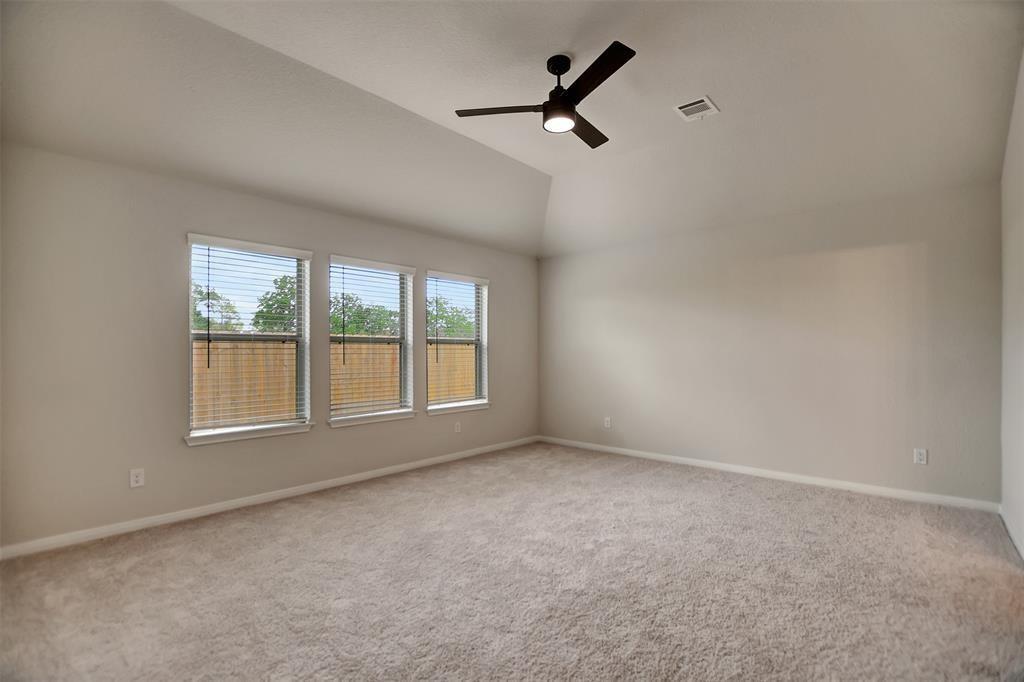 418 Kendall Crest Drive, Alvin, Texas image 10