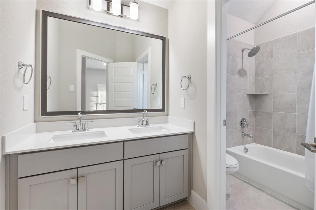 2010 Harrow Oak Lane, Pearland, Texas image 31