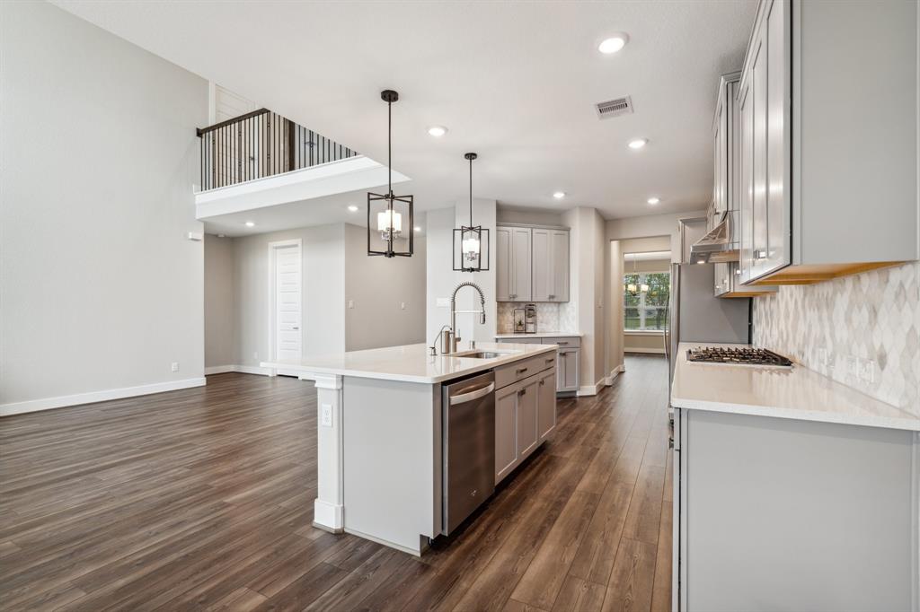 2010 Harrow Oak Lane, Pearland, Texas image 14