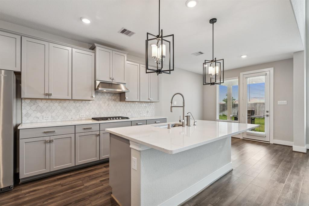 2010 Harrow Oak Lane, Pearland, Texas image 13