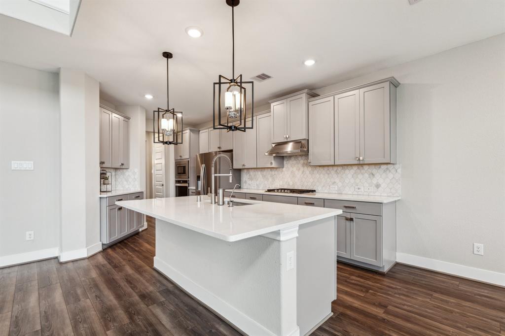 2010 Harrow Oak Lane, Pearland, Texas image 16