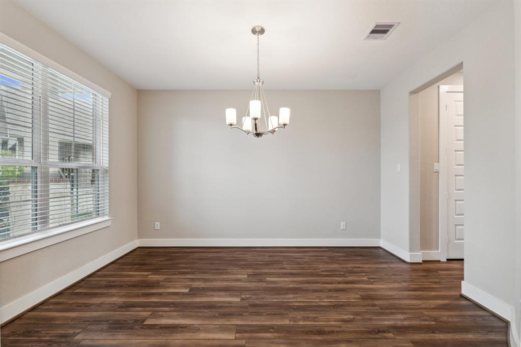 2010 Harrow Oak Lane, Pearland, Texas image 5
