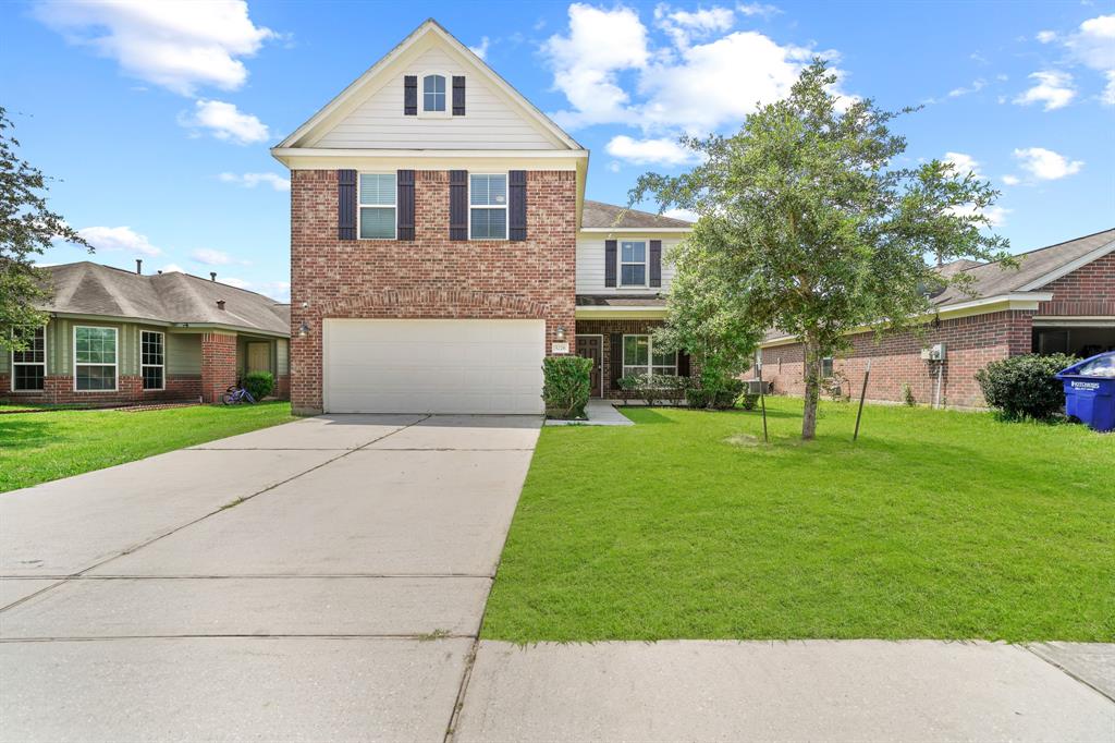 5226 Espuela Lane, Baytown, Texas image 1