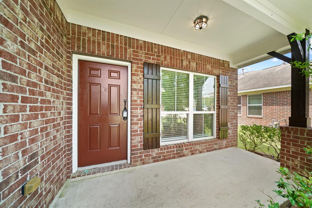 5226 Espuela Lane, Baytown, Texas image 4