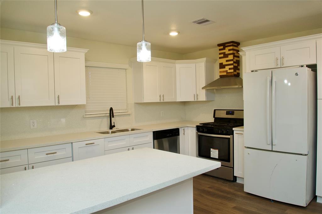 713 Pemberton Street, Channelview, Texas image 2