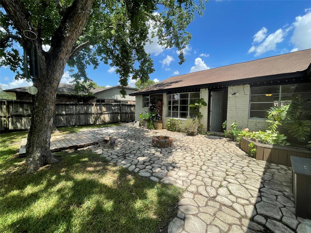 16114 Barcelona Drive, Friendswood, Texas image 47
