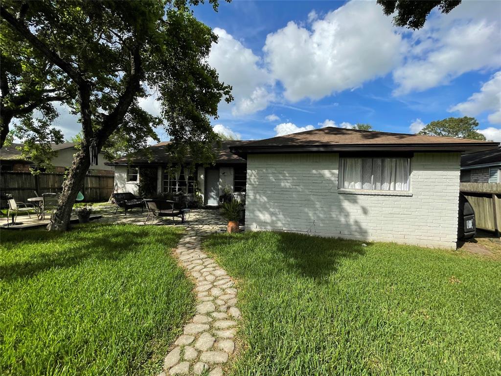 16114 Barcelona Drive, Friendswood, Texas image 42