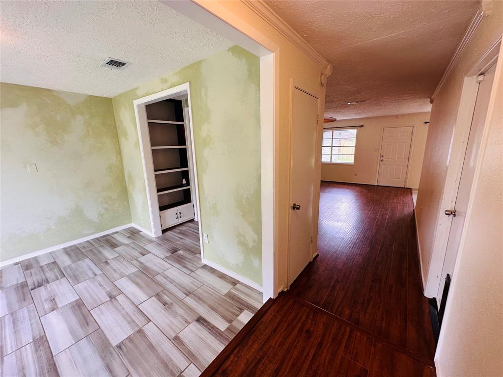 16114 Barcelona Drive, Friendswood, Texas image 8