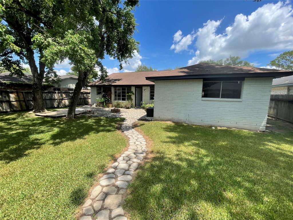 16114 Barcelona Drive, Friendswood, Texas image 43