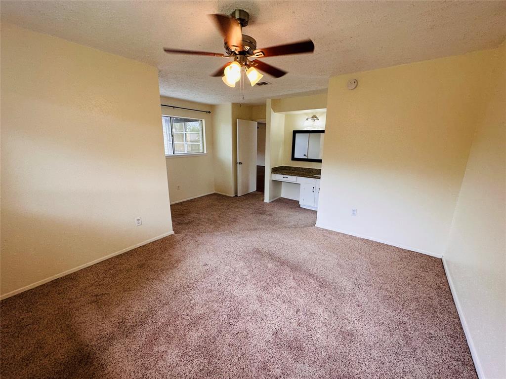 16114 Barcelona Drive, Friendswood, Texas image 31