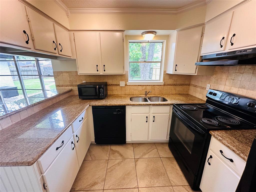 16114 Barcelona Drive, Friendswood, Texas image 21