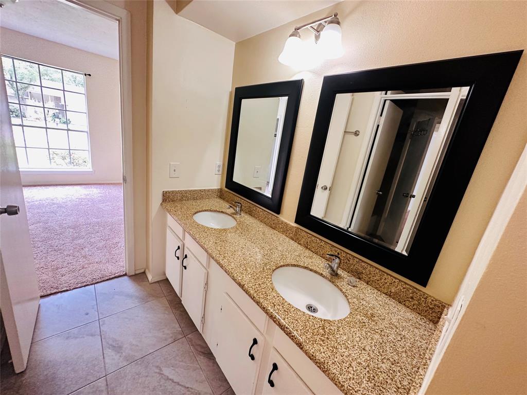 16114 Barcelona Drive, Friendswood, Texas image 35