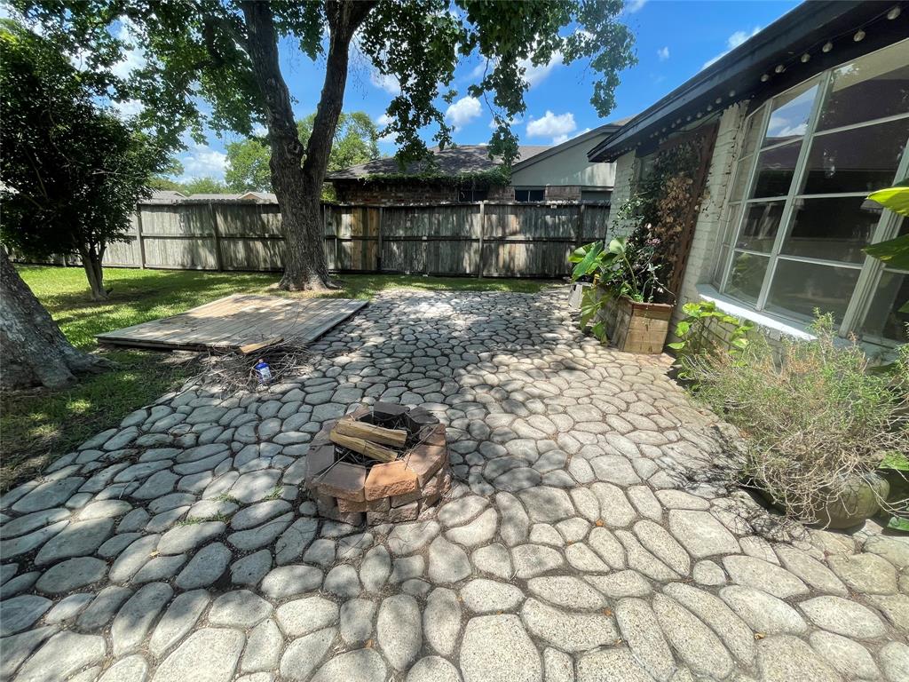 16114 Barcelona Drive, Friendswood, Texas image 46