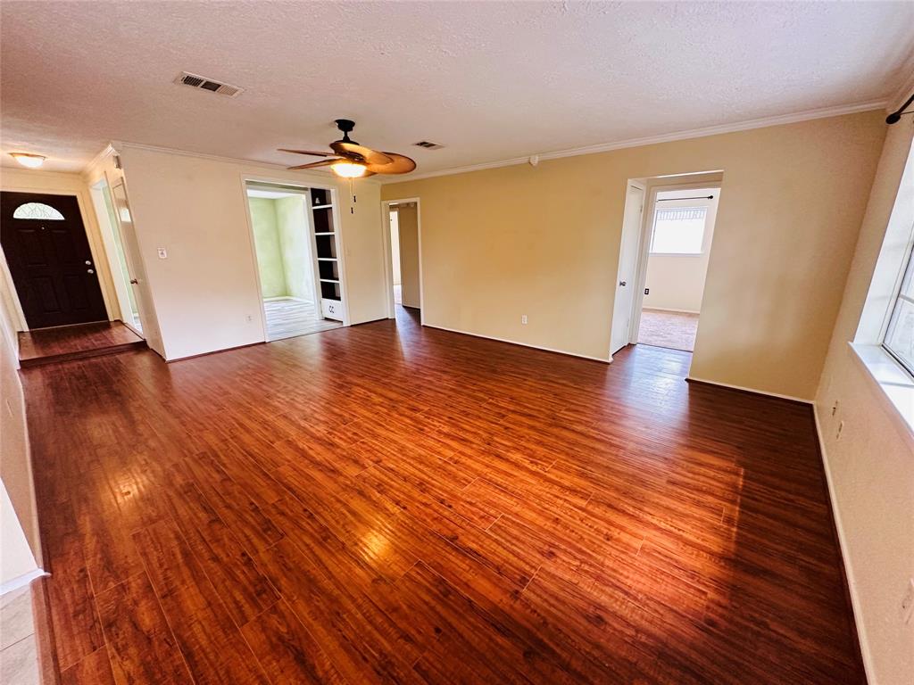 16114 Barcelona Drive, Friendswood, Texas image 27
