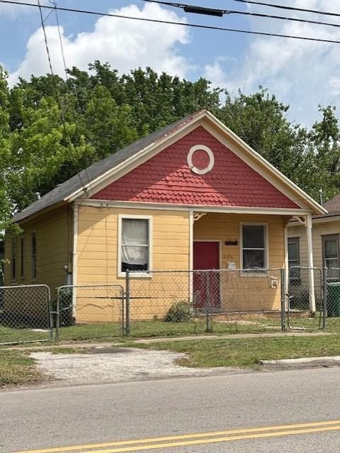 Photo of 2306 Crockett Street, Houston, TX 77007 (MLS # 27261859) Photo of 2306 Crockett Street, Houston, TX 77007 (MLS # 27261859)