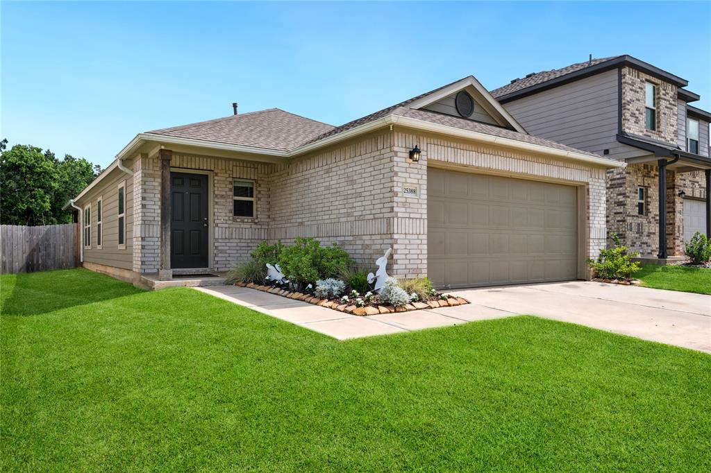 25388 Leather Leaf Court, Montgomery, Texas image 2