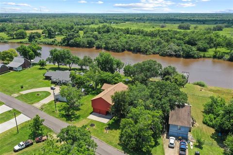 A home in Brazoria