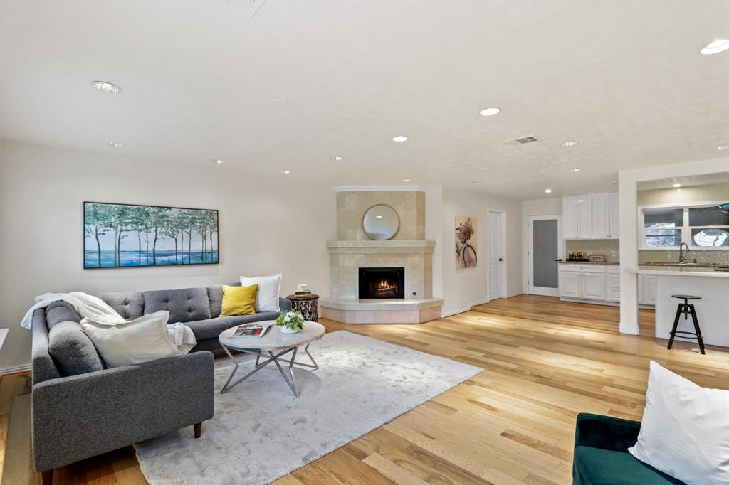 10328 Shadow Oaks Drive
