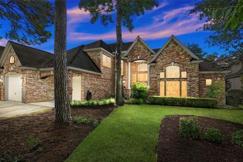 Single Family Residence in Spring TX 10 Pale Dawn Place.jpg