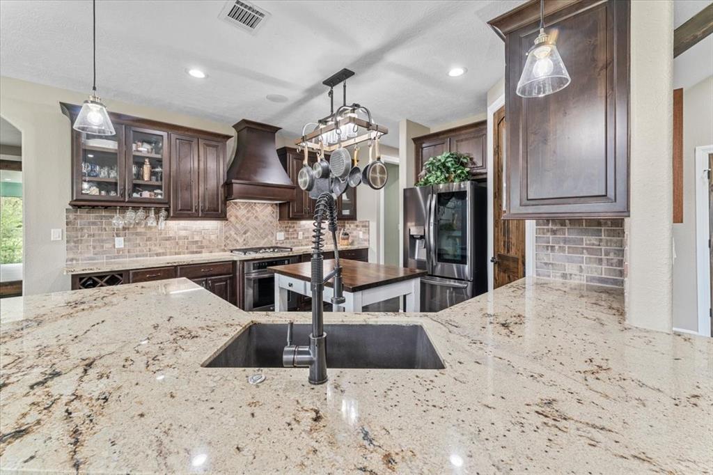 15637 Knotty Oaks Trail Trl, Magnolia, Texas image 13