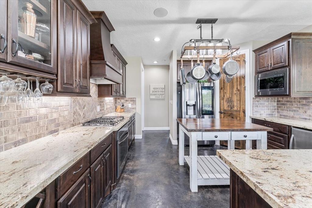 15637 Knotty Oaks Trail Trl, Magnolia, Texas image 12