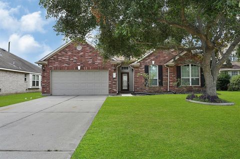 Single Family Residence in Pasadena TX 5106 Benton Drive.jpg