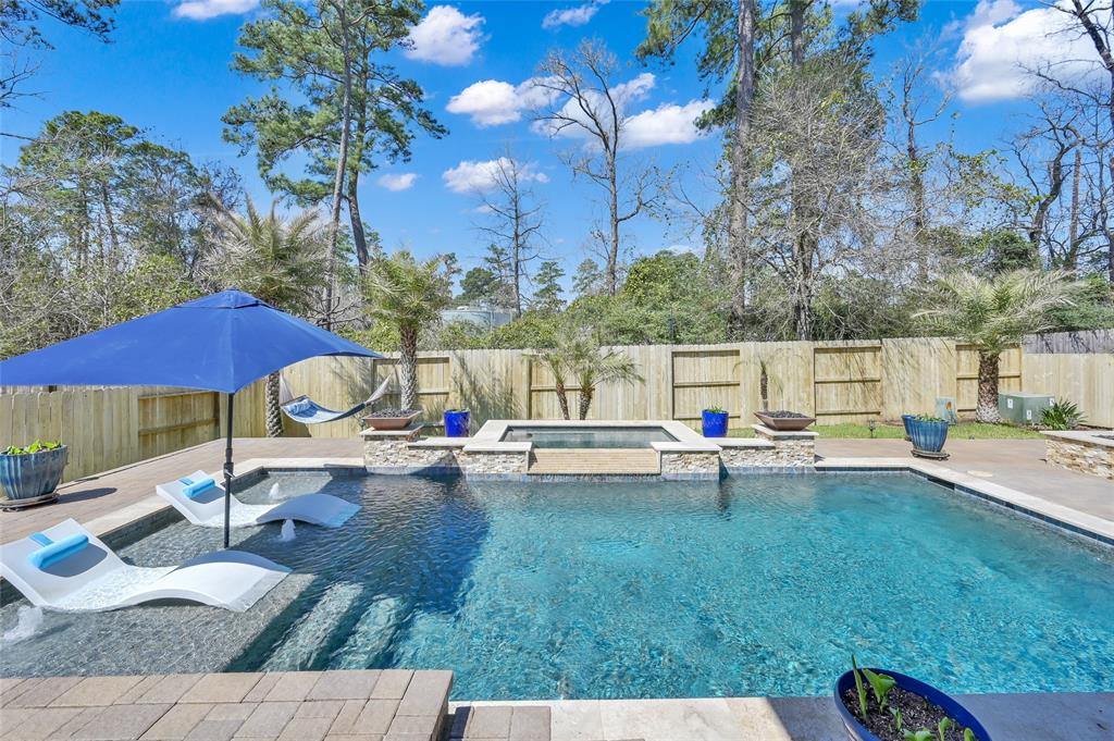 210 Reynosa Court, Pinehurst, Texas image 48