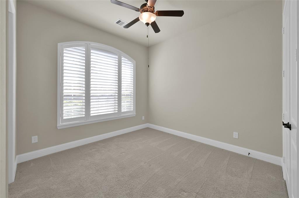210 Reynosa Court, Pinehurst, Texas image 7