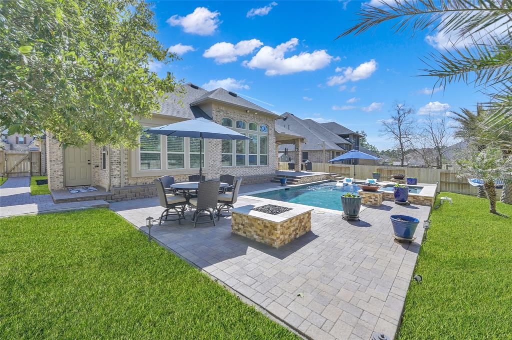 210 Reynosa Court, Pinehurst, Texas image 45