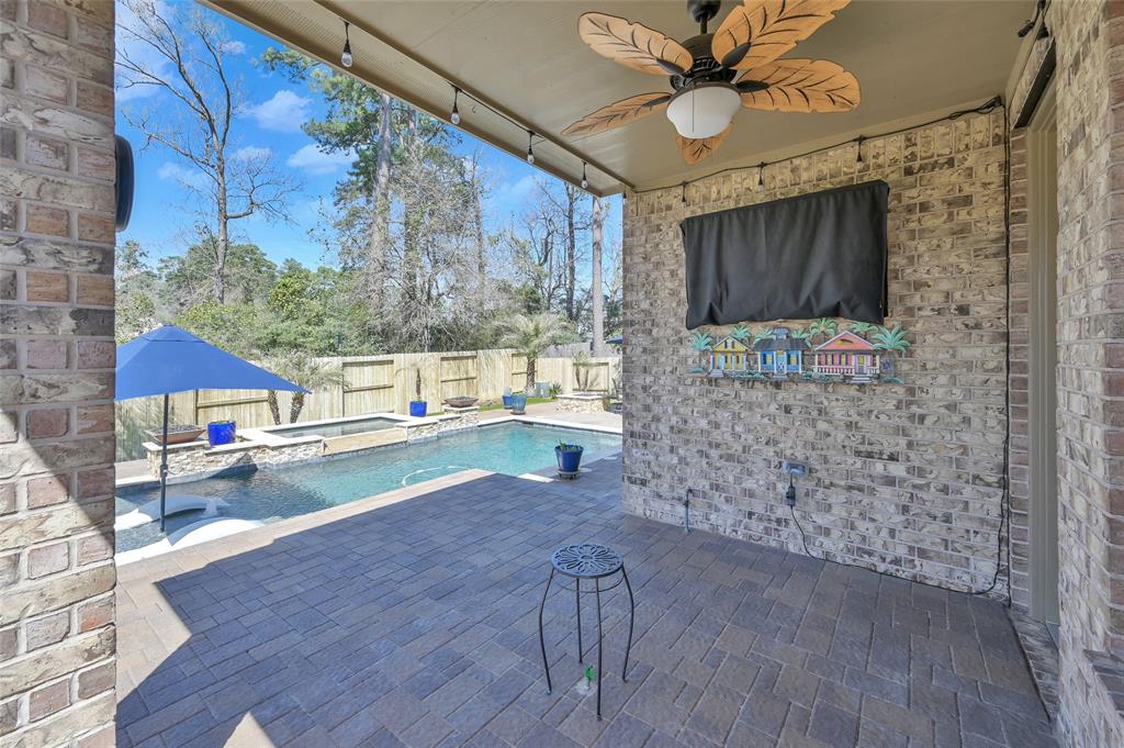 210 Reynosa Court, Pinehurst, Texas image 43